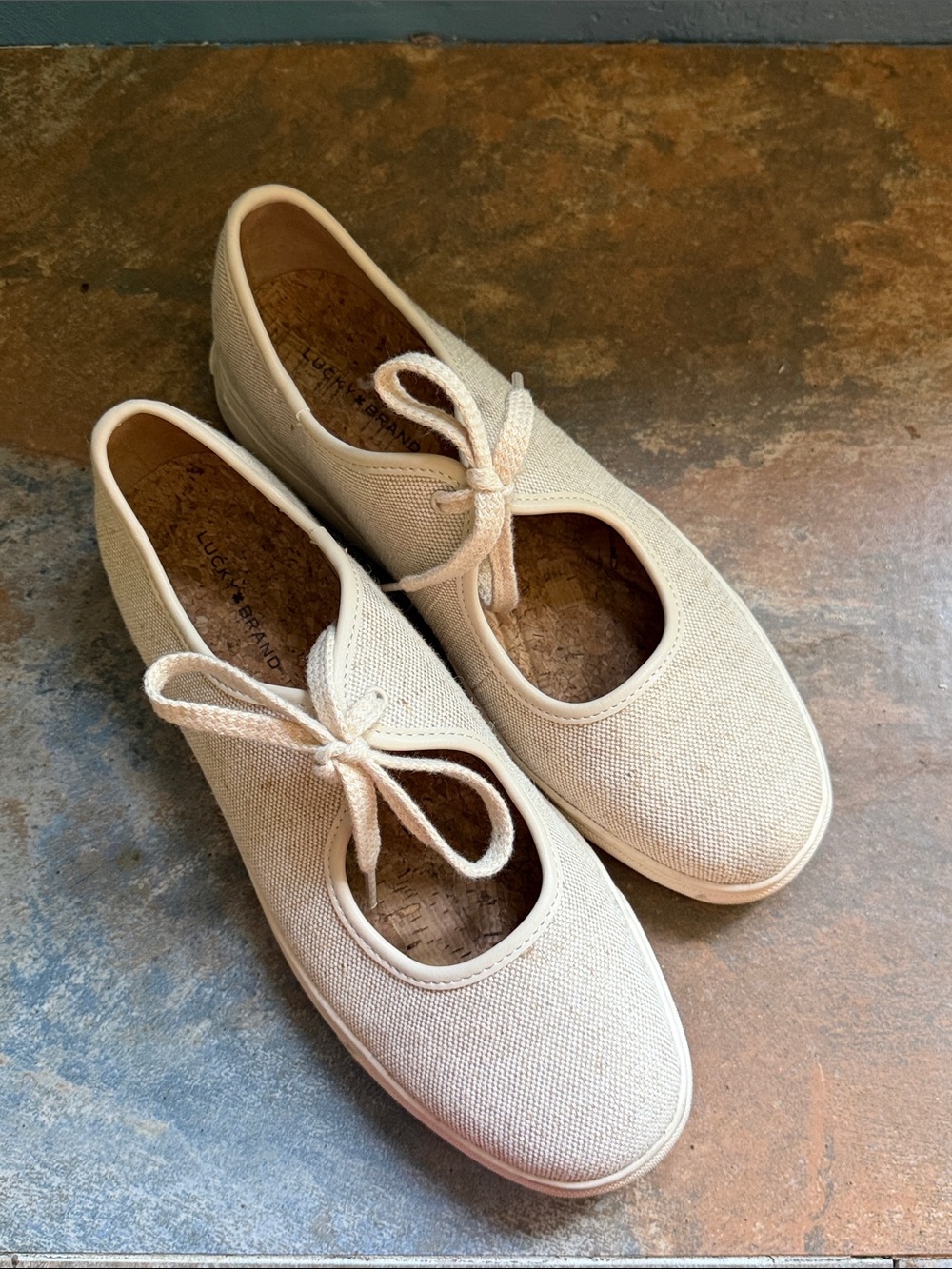 Lucky Brand Women's Cream Canvas Mary Jane Flats with Bow